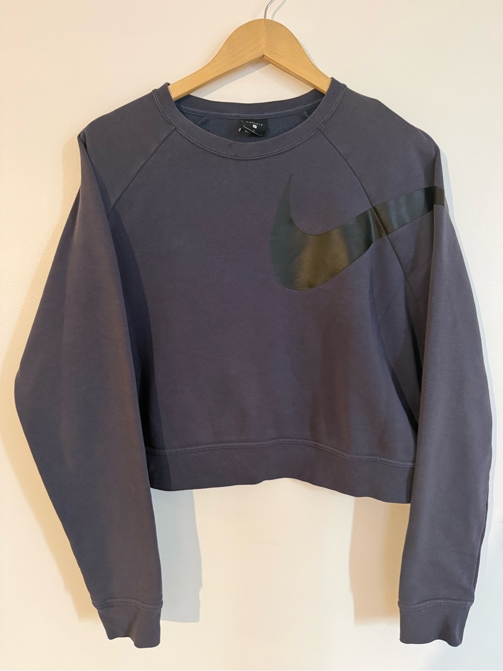 Nike Dri-FIT Big Swoosh Cropped Sweatshirt L